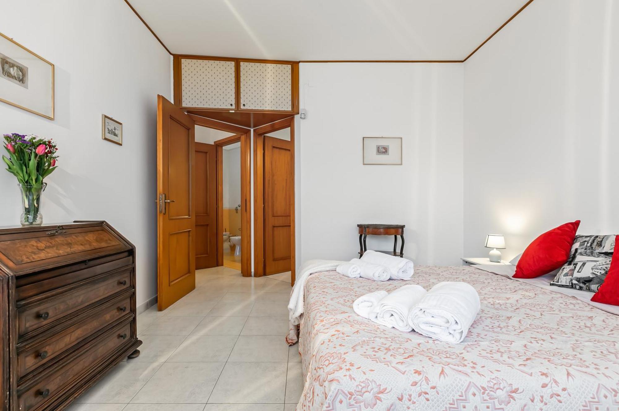 Palazzo Reale & Piazza Indipendenza Roomy Flat Palermo Exterior photo