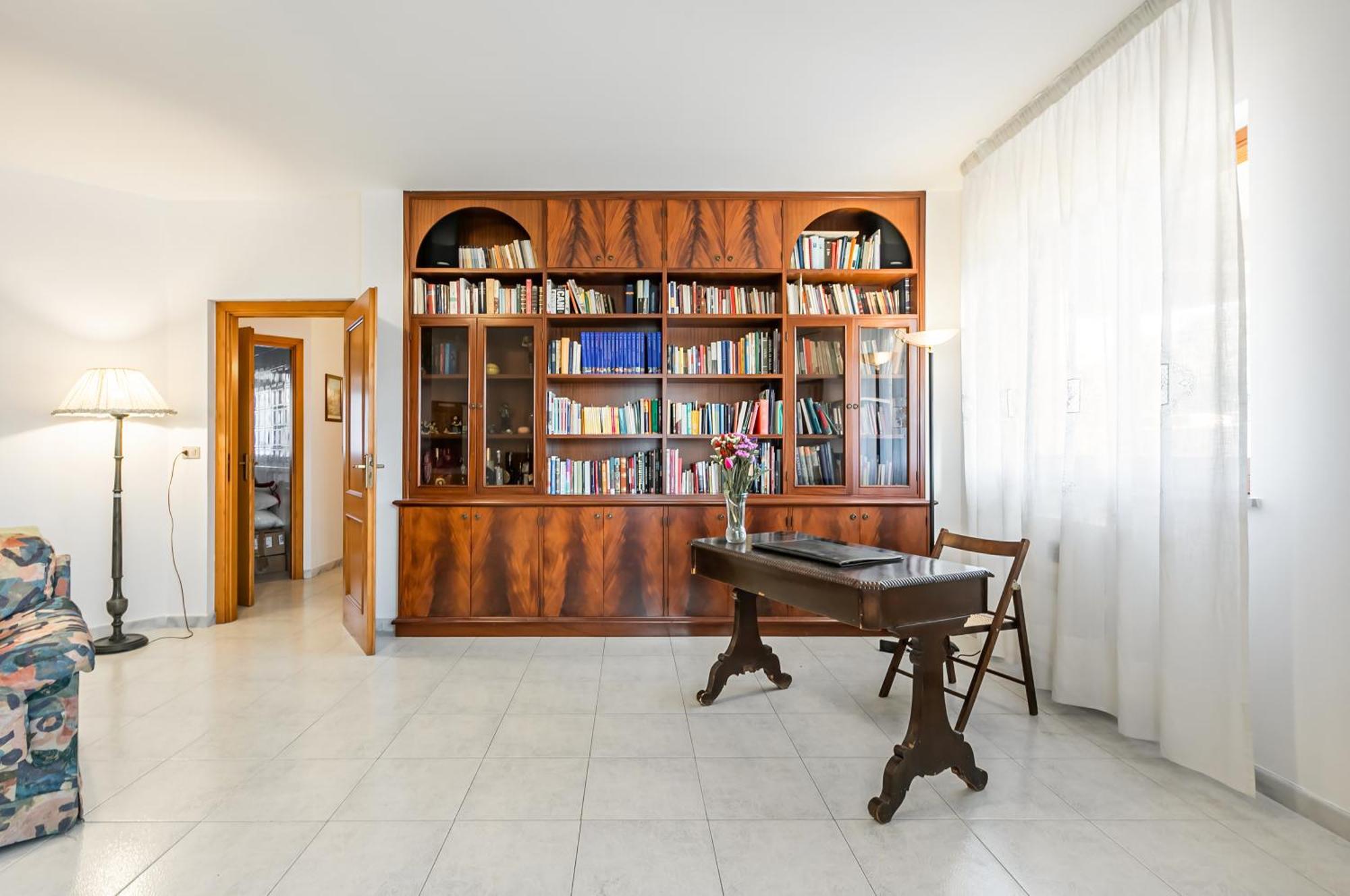 Palazzo Reale & Piazza Indipendenza Roomy Flat Palermo Exterior photo